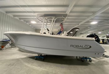 2025 Robalo R230 Solid Alloy Gray Boat